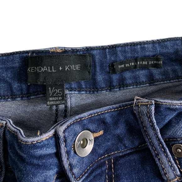 Kendall & Kylie The Ultra Babe Skinny Distressed Ladies Jeans Sz 1/25 - Picture 3 of 5